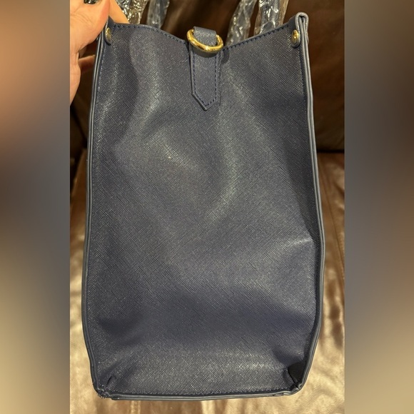 Trina Turk Floral Cloud Tote NWT - Picture 7 of 13